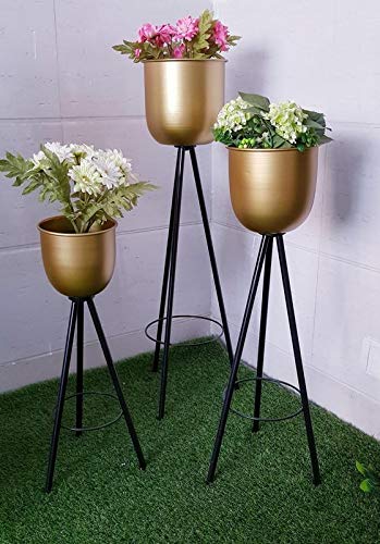 Metal Planter with stand (Set of3)