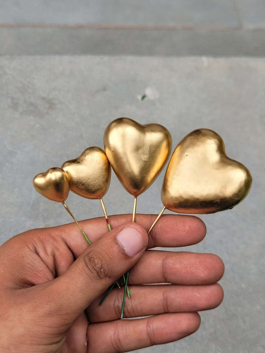 Wonderland Golden Polystyrene Hearts with Wire for Cake Toppers | Lightweight Decorative Foam Heart Picks | Pack of 20 Pcs for Cakes | Cupcakes | Floral Arrangements & Crafts