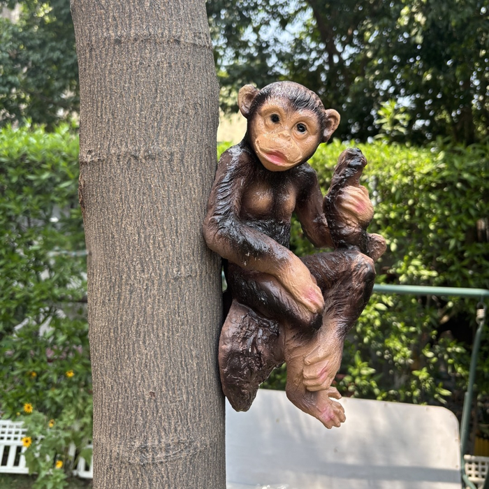 Resin chimpanzee monkey sculpture tree climber hanging garden ornament