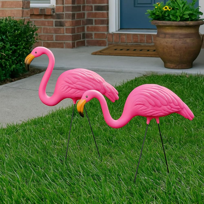 Set of 2 classic pink plastic flamingo lawn ornaments