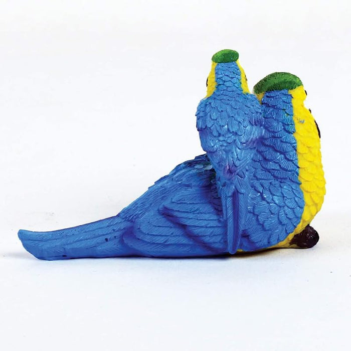 Wonderland Hand-Painted Tropical Blue and Gold Macaw Parrot Figurine – Decorative Exotic Bird Couple Statue for Home Office or Garden Decor