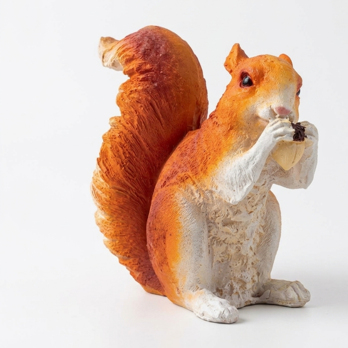 Squirrel Statue for Balcony and Garden Decoration