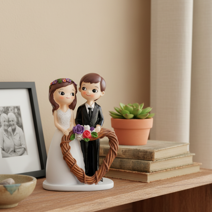 5.5 inch Hand-Painted Sweetheart Wedding Couple Figurine