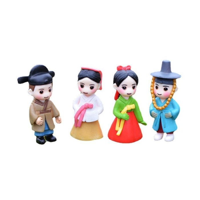 Miniature traditional couple figurines set of 2 for fairy garden and micro landscape decor