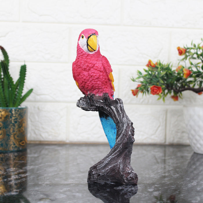 Wonderland Baby macaw on Branch ( Made of polyresin garden decor items )