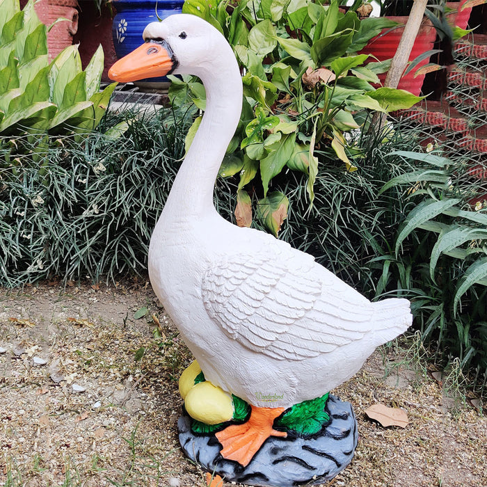 Big Goose with Eggs Garden Statue for Garden Decoration