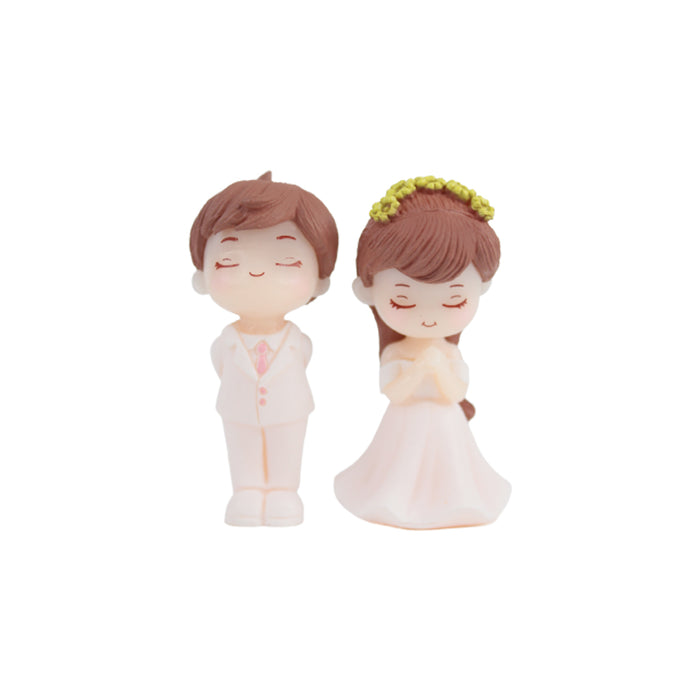 Surpring couple -1 (White)( Miniature toys , cake toppers , small figuine, Valentine couple)