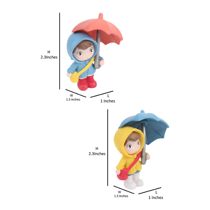Open umbrella Holding couple-1 ( Miniature toys , cake toppers , small figuine, Valentine couple)