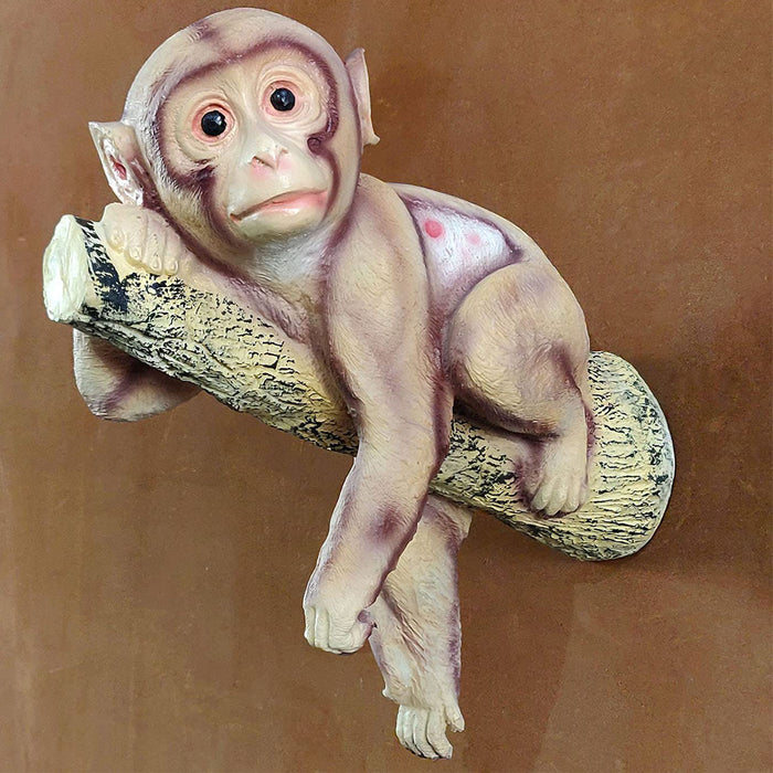 Monkey Hanging on Tree Statue for Garden Decoration