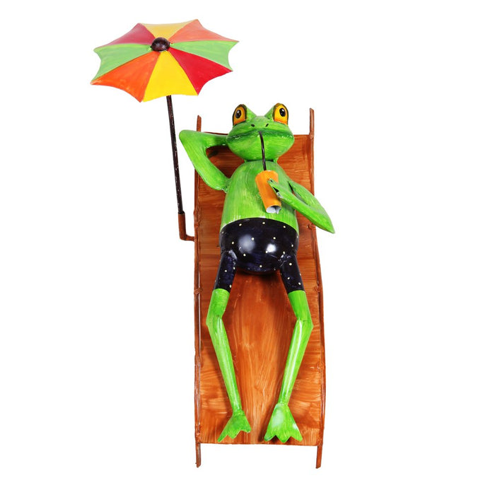 Metal Frog Sleeping Under Umbrella for Home and Garden Decoration