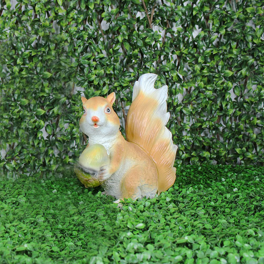 Resin Squirrel Statue for garden, balcony and outdoor decor