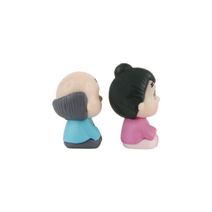 Wonderland  Miniature toys (set of 2)  Sitting Grand Parents