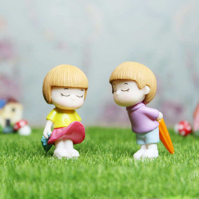 Miniature Toys : (Set of 2) Girl Boy with Umbrella