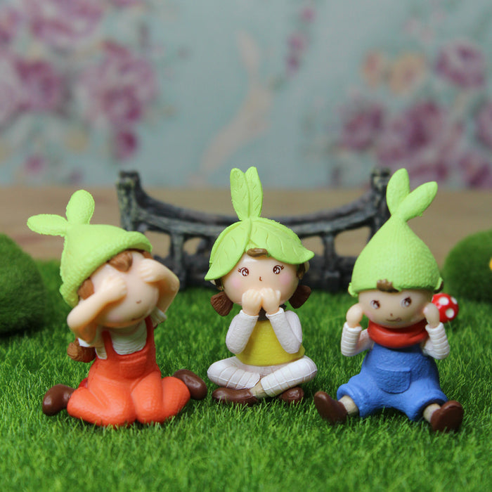 Miniature toys Set of 3 Green cap kids(Miniature Fairy Garden Accessoriesfor DIY tray garden Plant Décor)