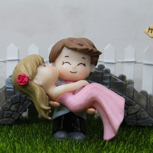 Miniature Toys : (Set of 1) Boy Holding Girl couple - Wonderland Garden Arts and Craft