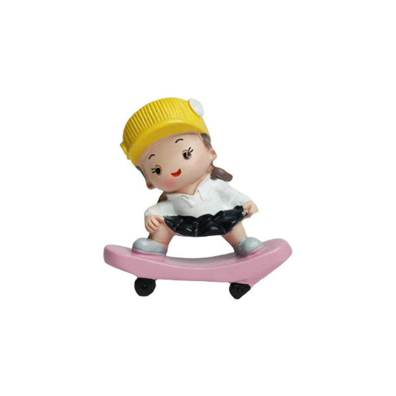 Single piece Girl on stake board Miniature