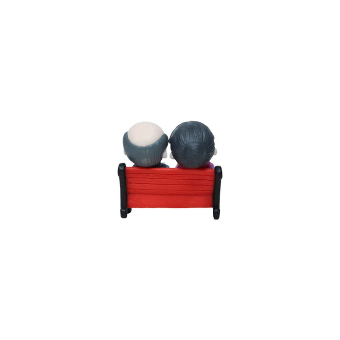 Miniature Toys : Old Couple on Bench