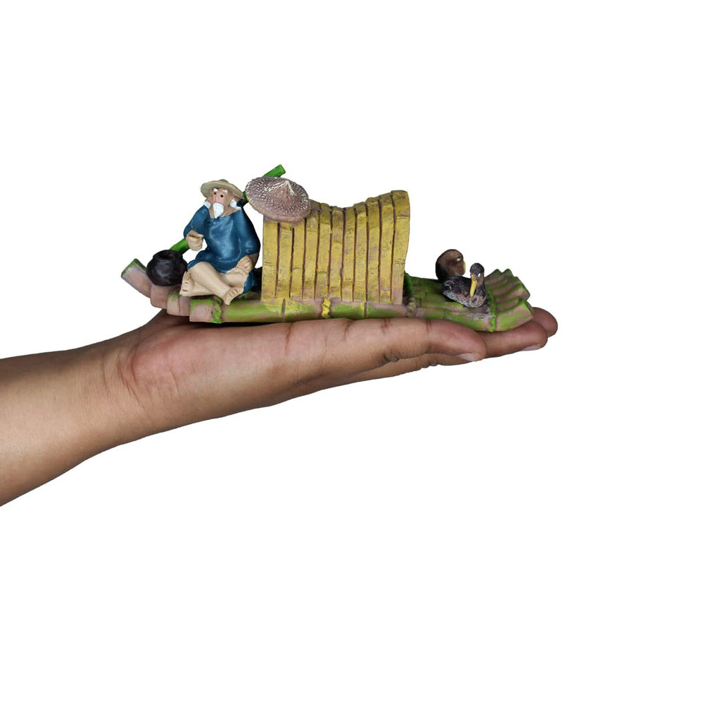 Miniature Toys : Fisherman on Boat