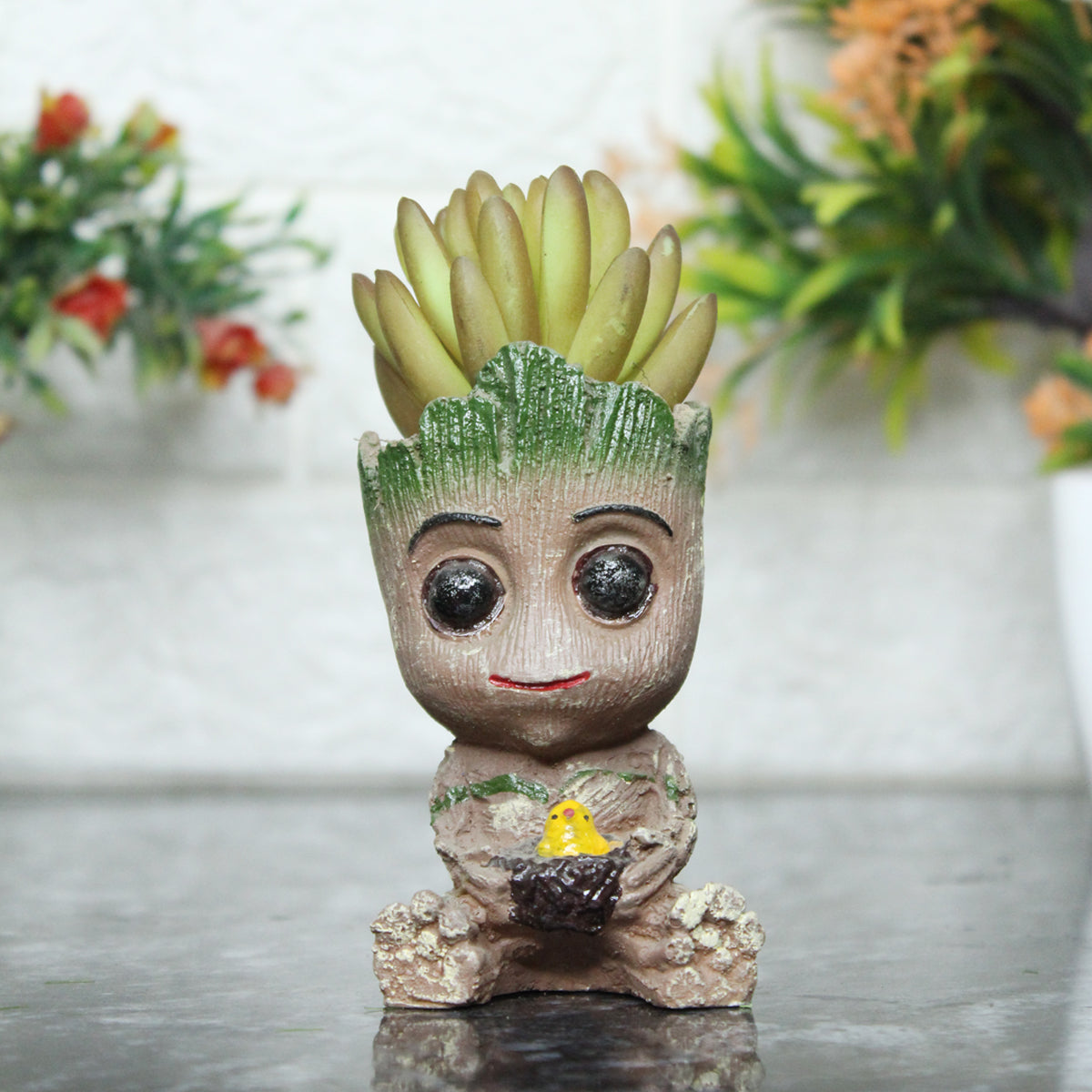 Buy Resin Big Groot (Face in Hand) Succulents Pot for Small Plants Online —  Wonderland Garden Arts and Craft