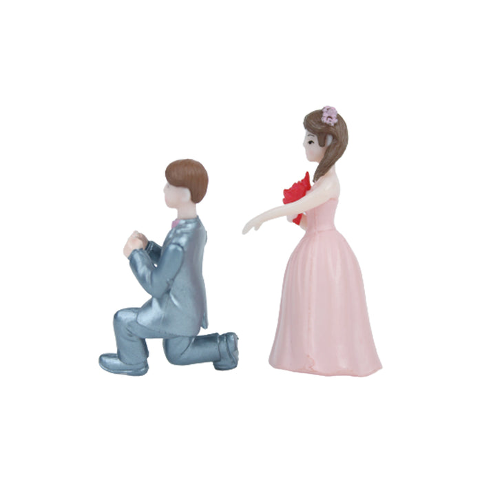 Miniature Toys : (2 Pc/Set) Boy Proposing a Girl Couple