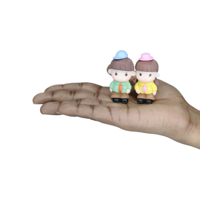 Miniature toys Set of 2 kids with cap(Miniature Fairy Garden Accessoriesfor DIY tray garden Plant Décor)