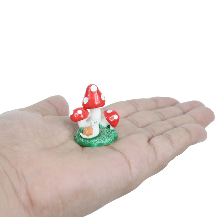 Miniature Toys : (Set of 4) Red Mushroom with Snail