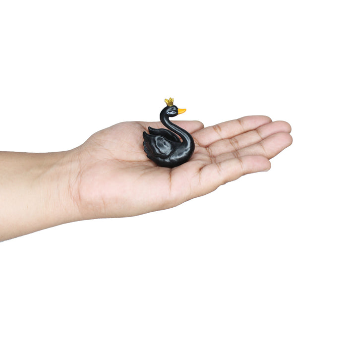 Miniature Toys : (Set of 2) Black & White Swans
